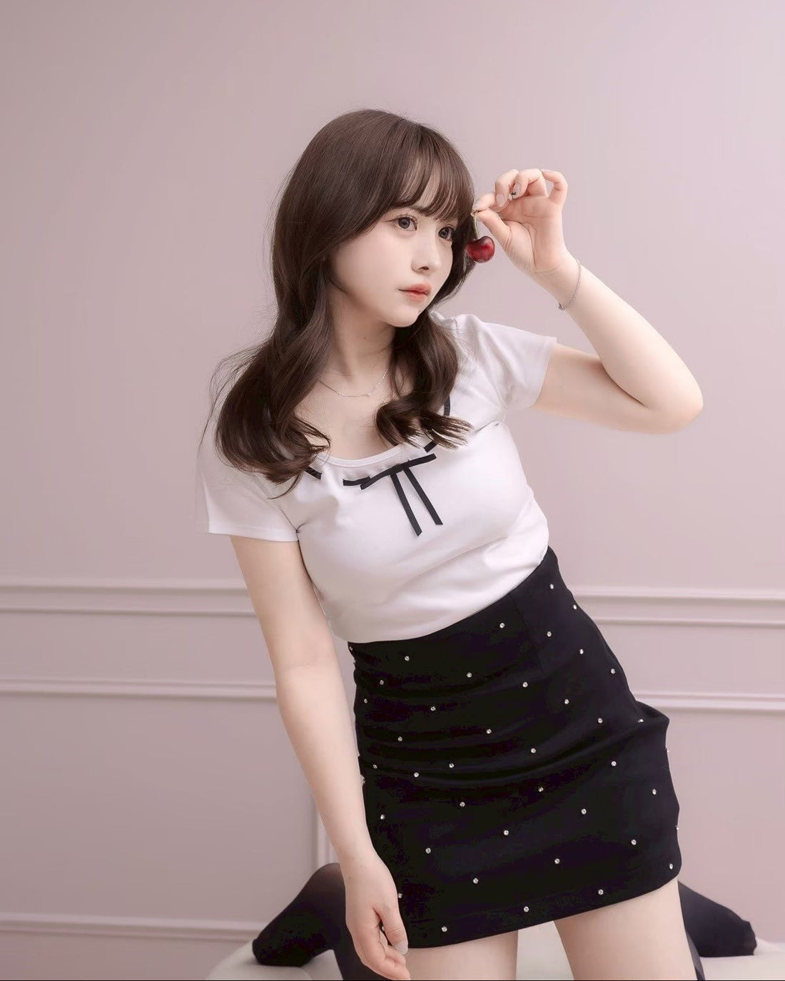 モデル身長：151cm / 着用カラー：ホワイト×ブラック