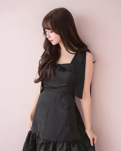 モデル身長：159cm / 着用カラー：ブラック