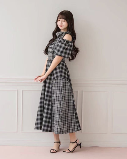 モデル身長：159cm/着用カラー：ブラックチェック