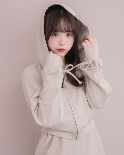 モデル身長：151cm / 着用カラー：ベージュ