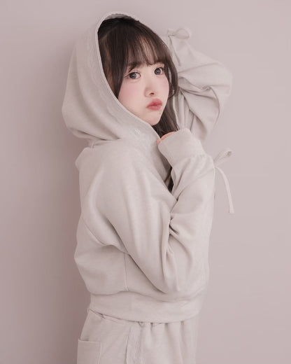 モデル身長：151cm / 着用カラー：ベージュ