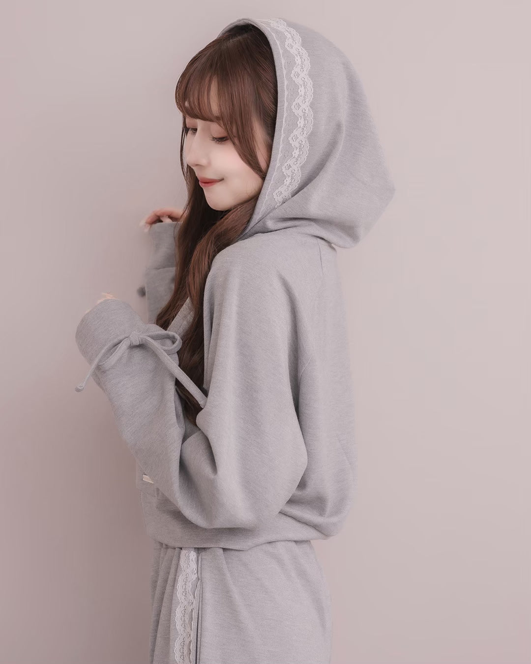 モデル身長：159cm / 着用カラー：グレー