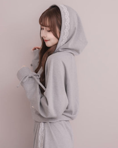 モデル身長：159cm / 着用カラー：グレー
