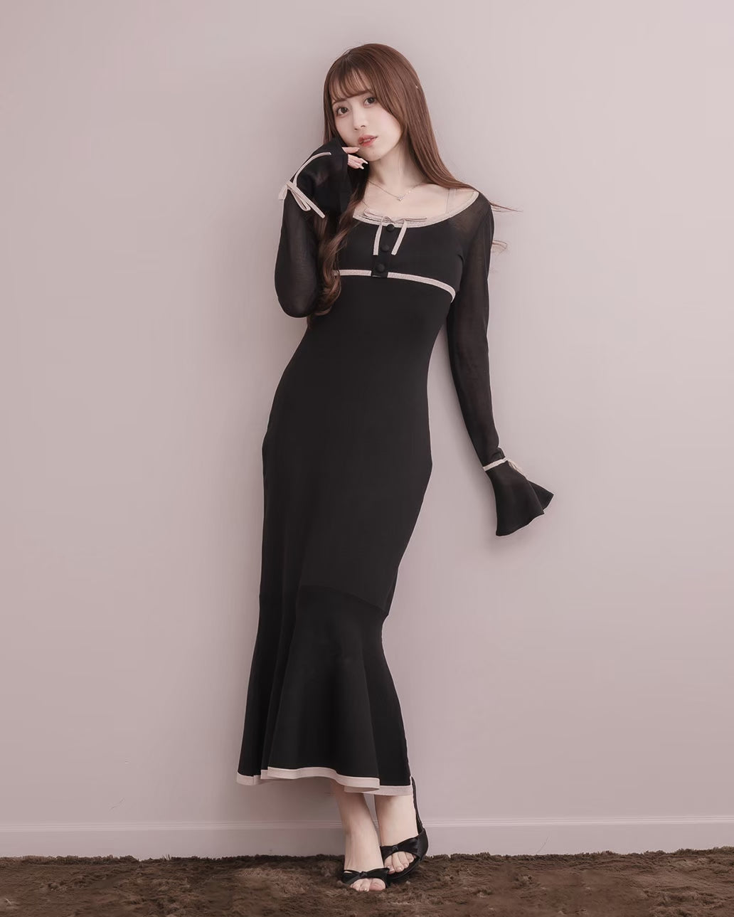 モデル身長：159cm / 着用カラー：ブラック