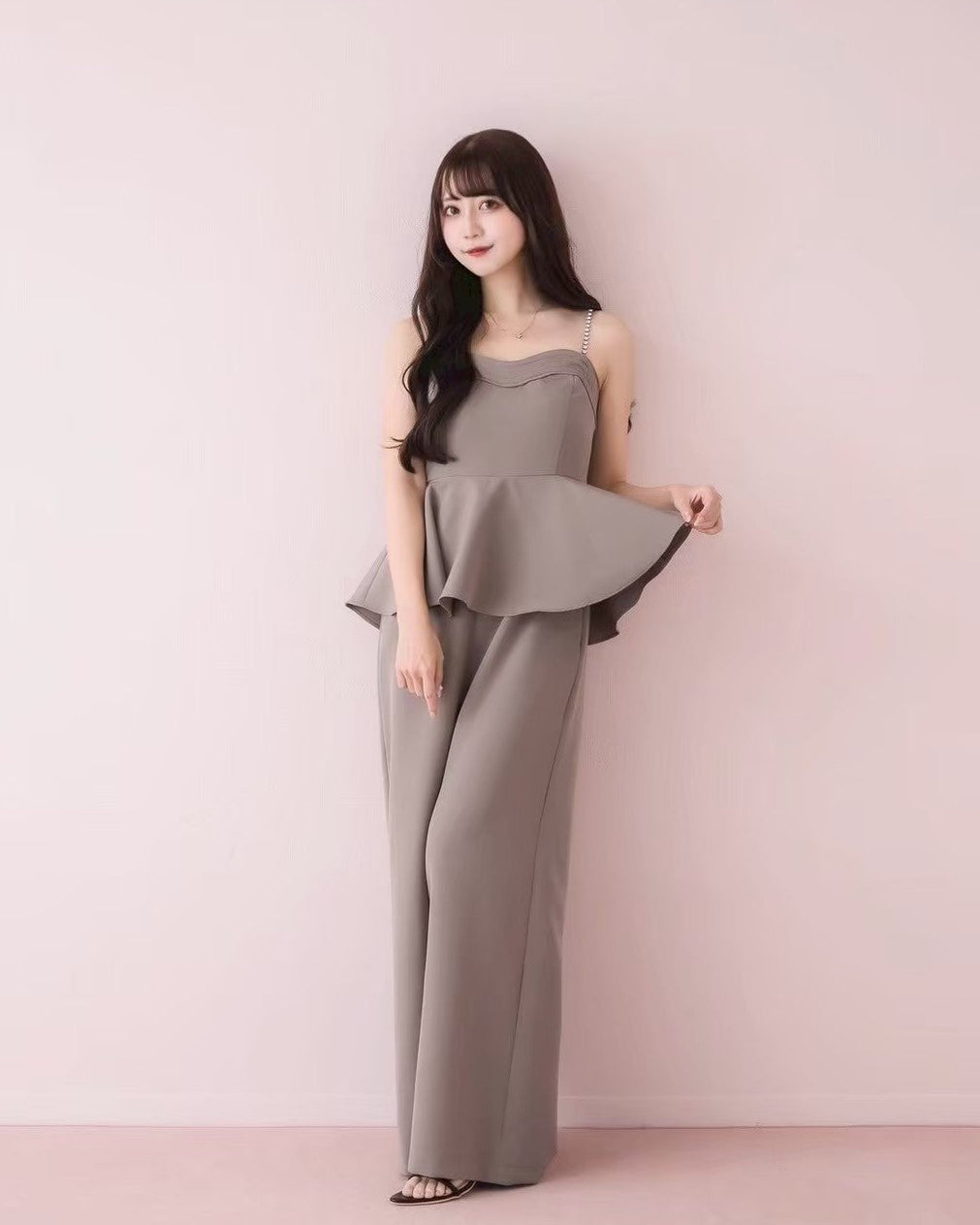 モデル身長：159cm / 着用カラー：グレージュ