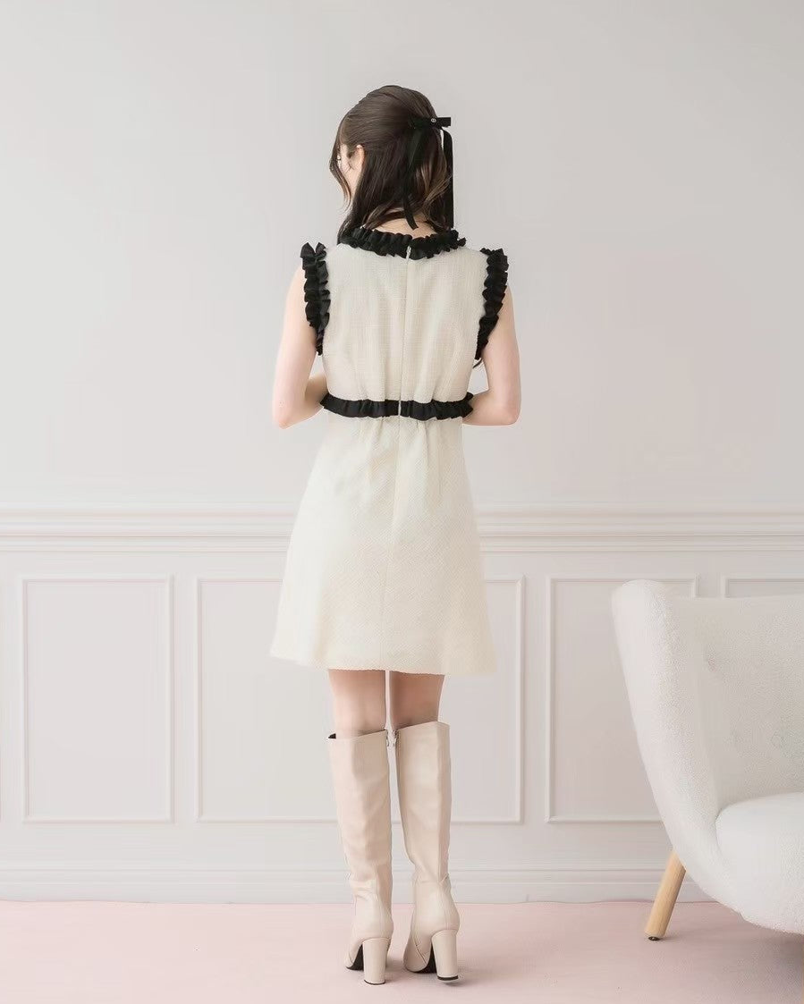 モデル身長：153cm / 着用カラー：アイボリー