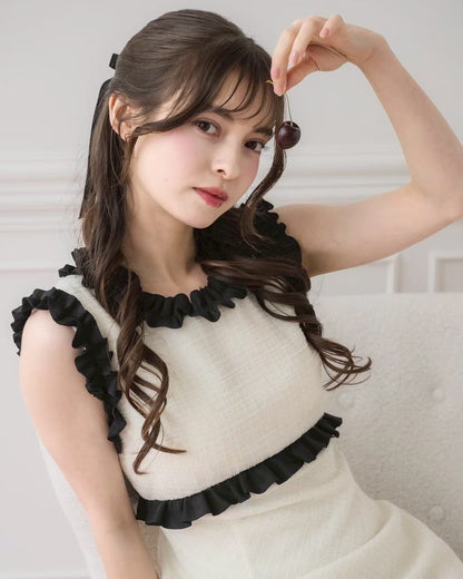 モデル身長：153cm / 着用カラー：アイボリー