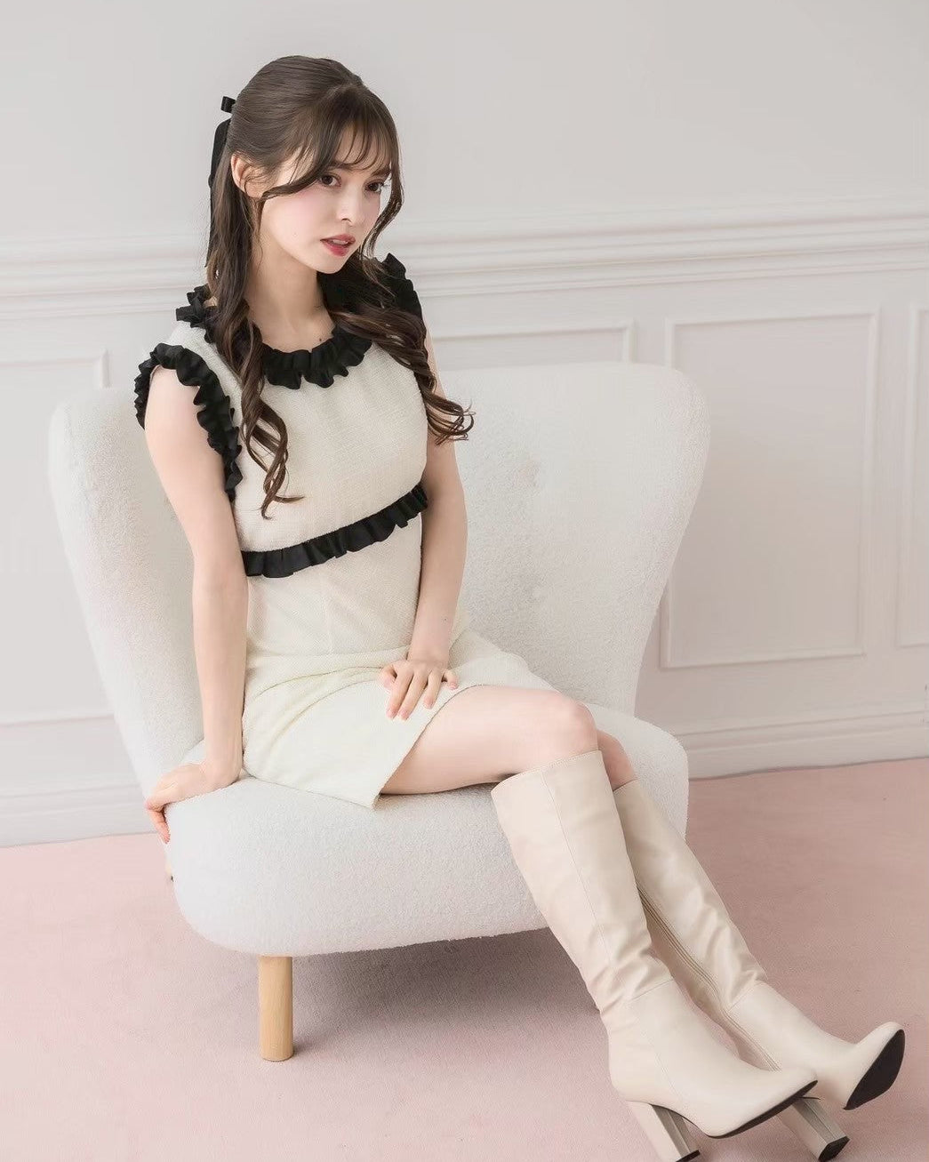 モデル身長：153cm / 着用カラー：アイボリー