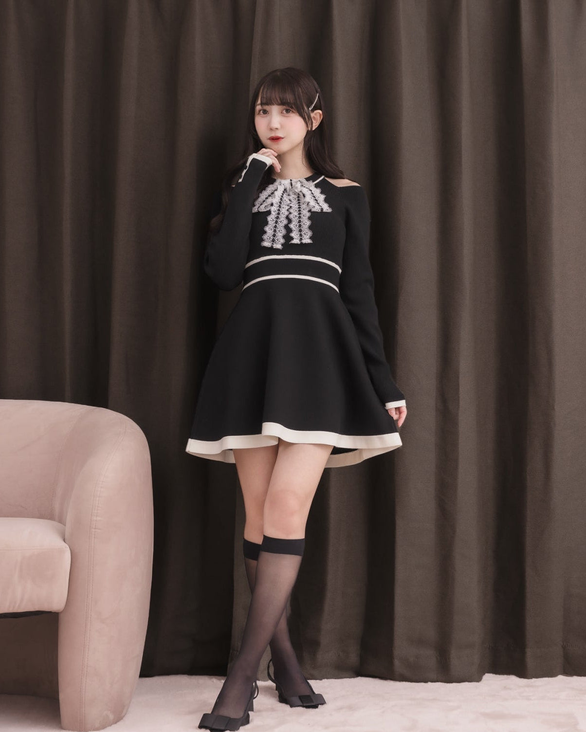 モデル身長：159cm / 着用カラー：ブラック