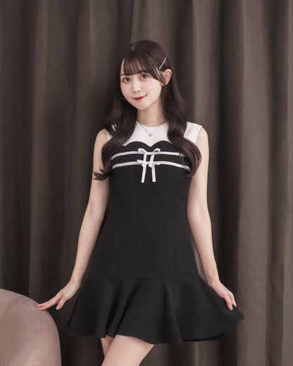 モデル身長：159cm / 着用カラー：ブラック×ホワイト