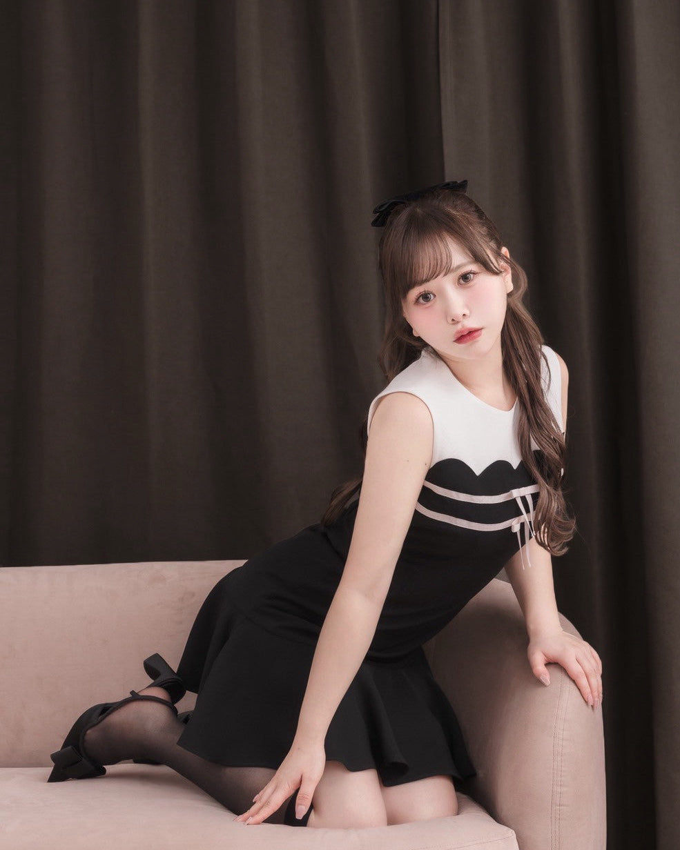 モデル身長：151cm / 着用カラー：ブラック×ピンク
