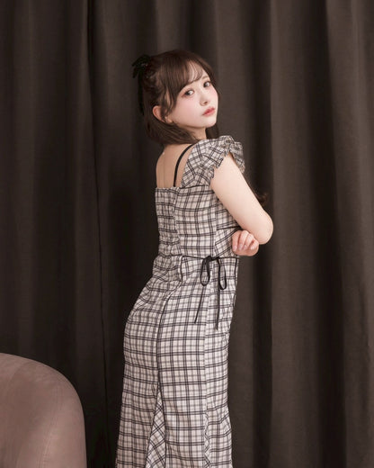 モデル身長：151cm / 着用カラー：ホワイトチェック