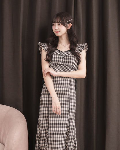 モデル身長：159cm / 着用カラー：ブラックチェック