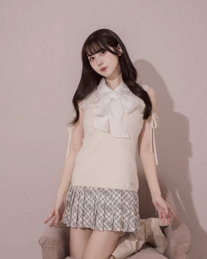 モデル身長：159cm / 着用カラー：アイボリー