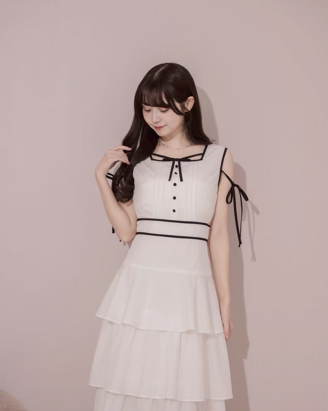 モデル身長：159cm / 着用カラー：アイボリー