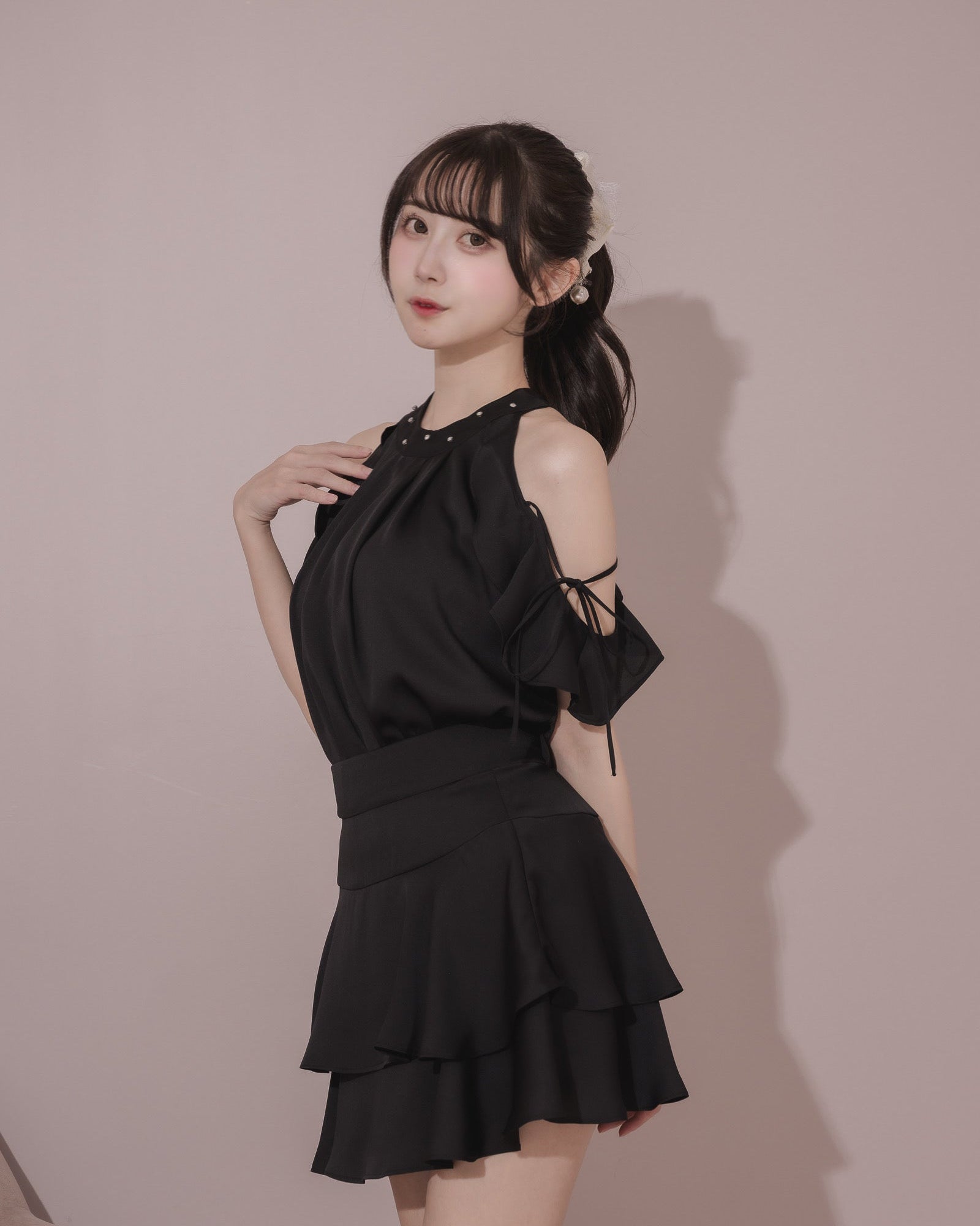 モデル身長：159cm / 着用カラー：ブラック