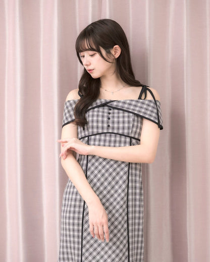 モデル身長：159cm / 着用カラー：ホワイトチェック