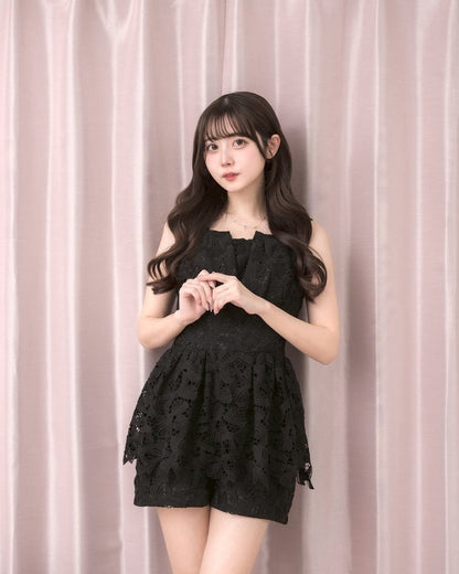 モデル身長：159cm / 着用カラー：ブラック