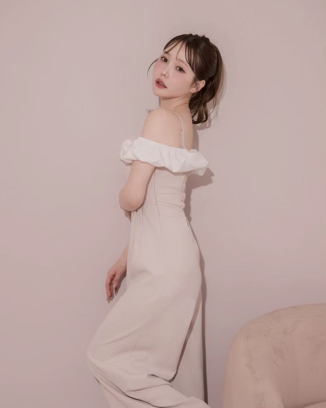 モデル身長：166cm / 着用カラー：ピンクベージュ