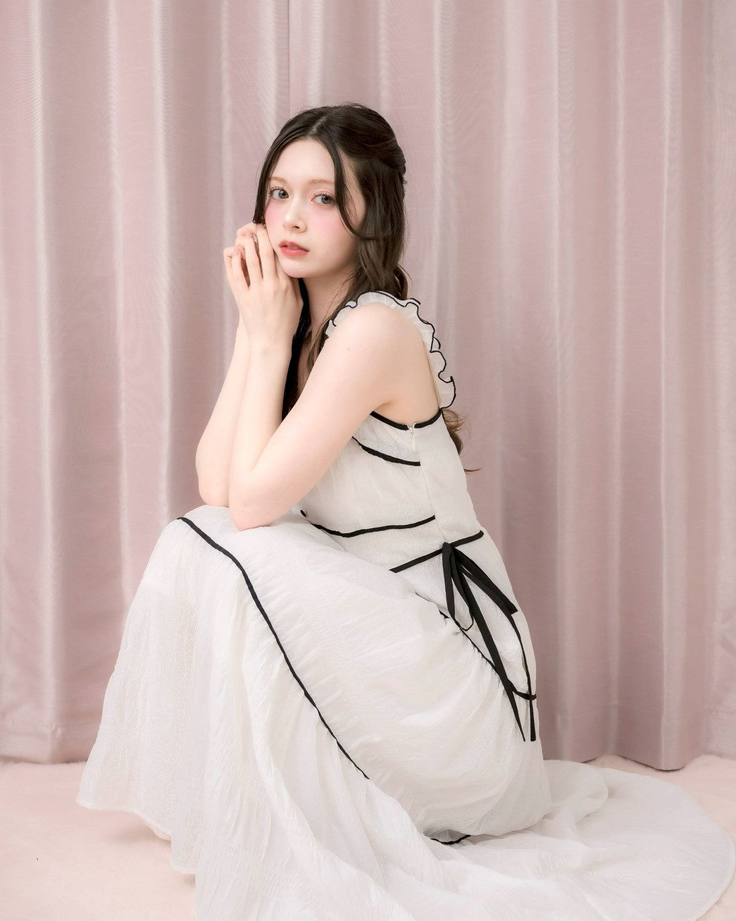 モデル身長：155cm / 着用カラー：ホワイト