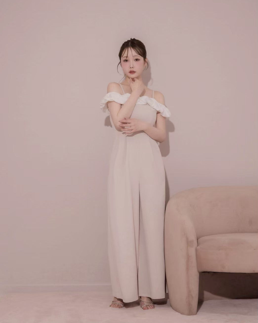 モデル身長：166cm / 着用カラー：ピンクベージュ