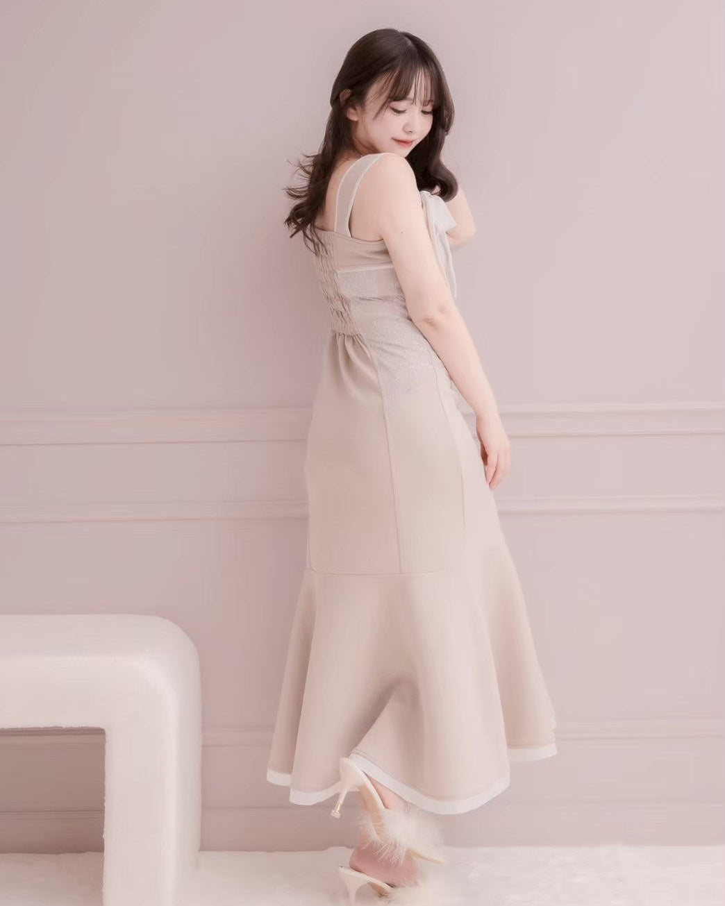 モデル身長：151cm / 着用カラー：ベージュ