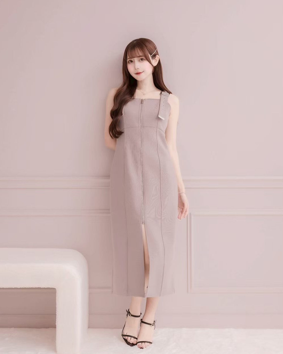 モデル身長：159cm / 着用カラー：グレージュ