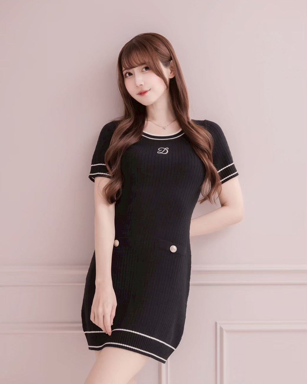 モデル身長：159cm / 着用カラー：ブラック