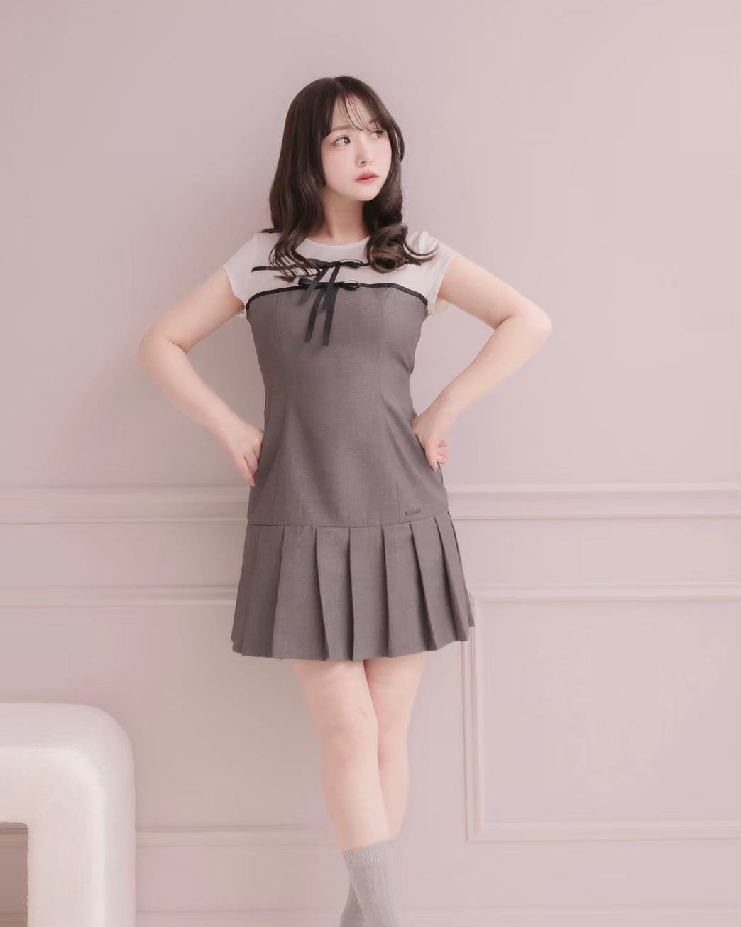 モデル身長：151cm / 着用カラー：チャコール×ブラック
