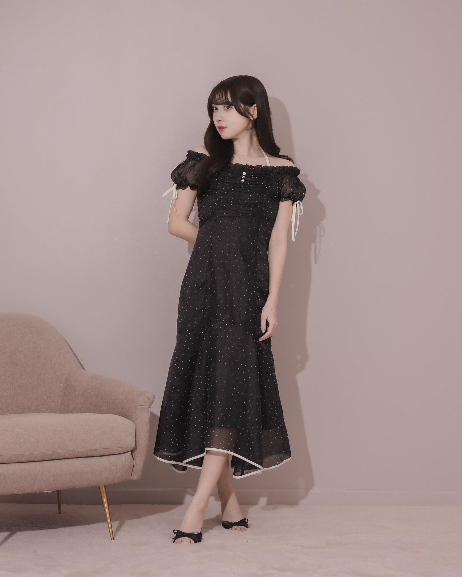 モデル身長：159cm / 着用カラー：ブラックドット