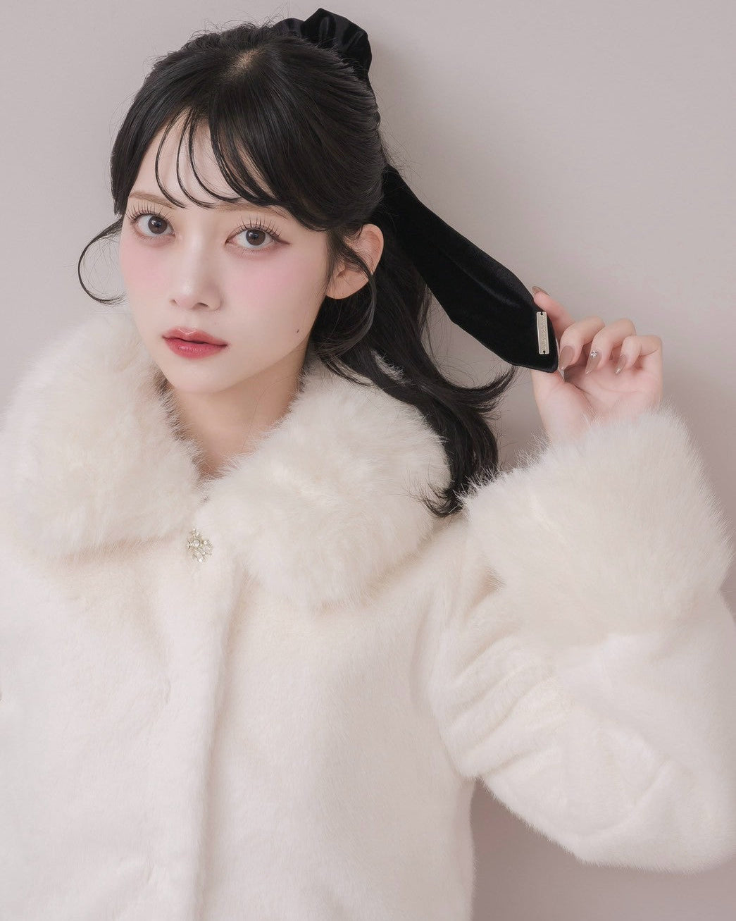モデル身長：164cm / 着用カラー：アイボリー