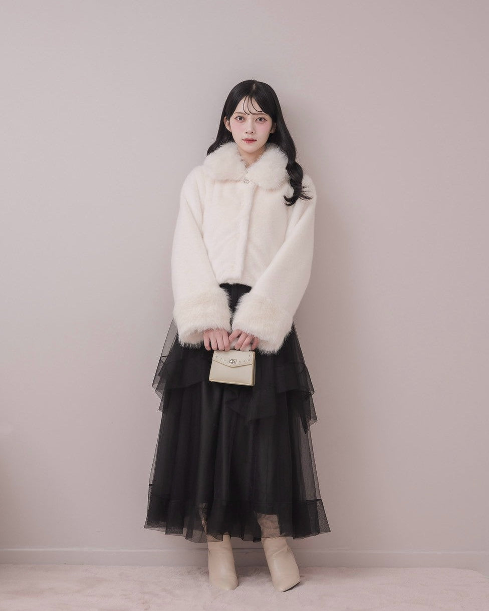 モデル身長：164cm / 着用カラー：アイボリー