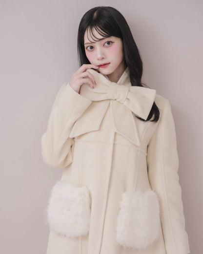 モデル身長：164cm / 着用カラー：アイボリー
