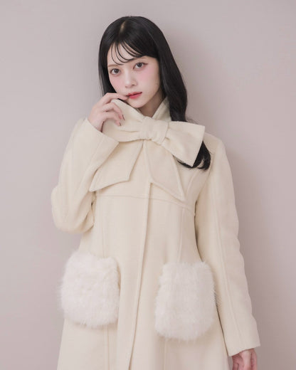 モデル身長：164cm / 着用カラー：アイボリー