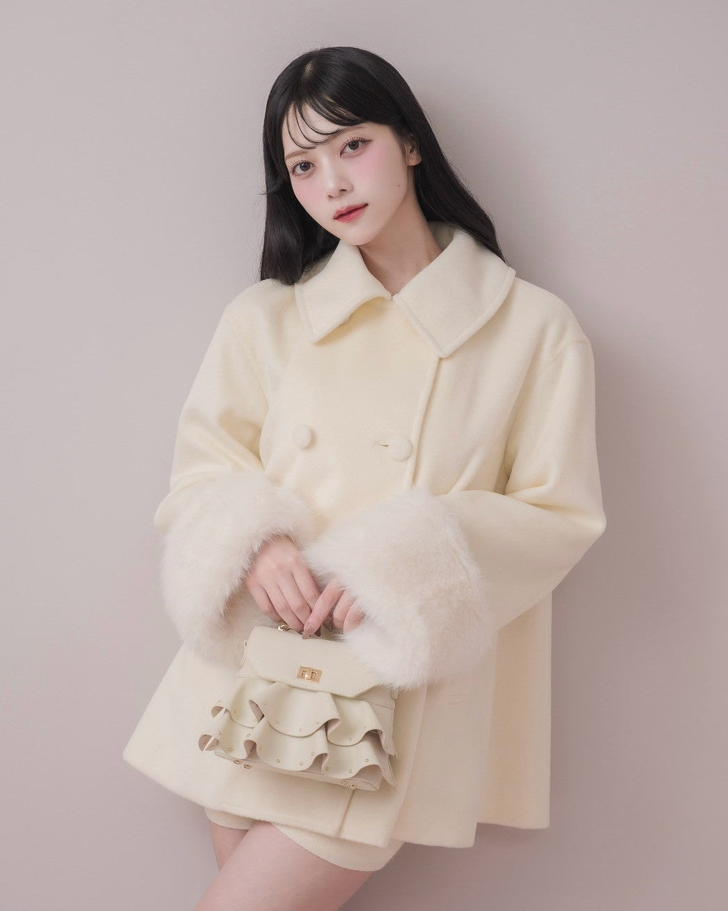 モデル身長：164cm / 着用カラー：アイボリー