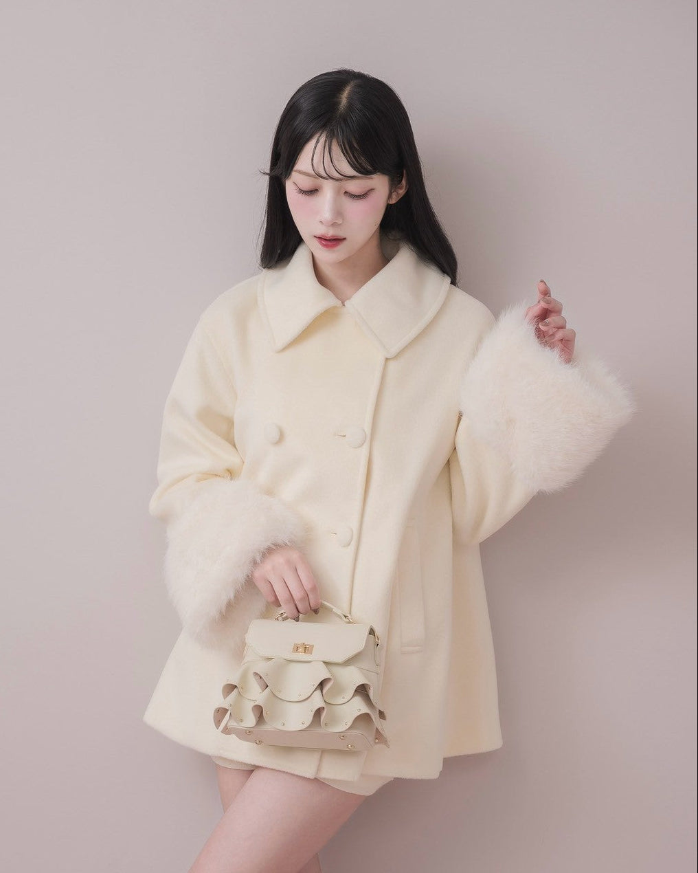 モデル身長：164cm / 着用カラー：アイボリー