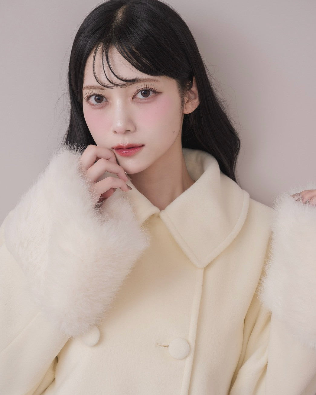 モデル身長：164cm / 着用カラー：アイボリー
