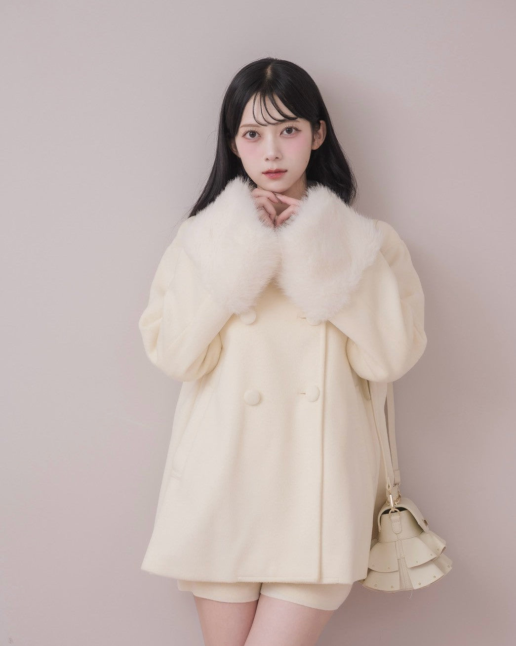 モデル身長：164cm / 着用カラー：アイボリー